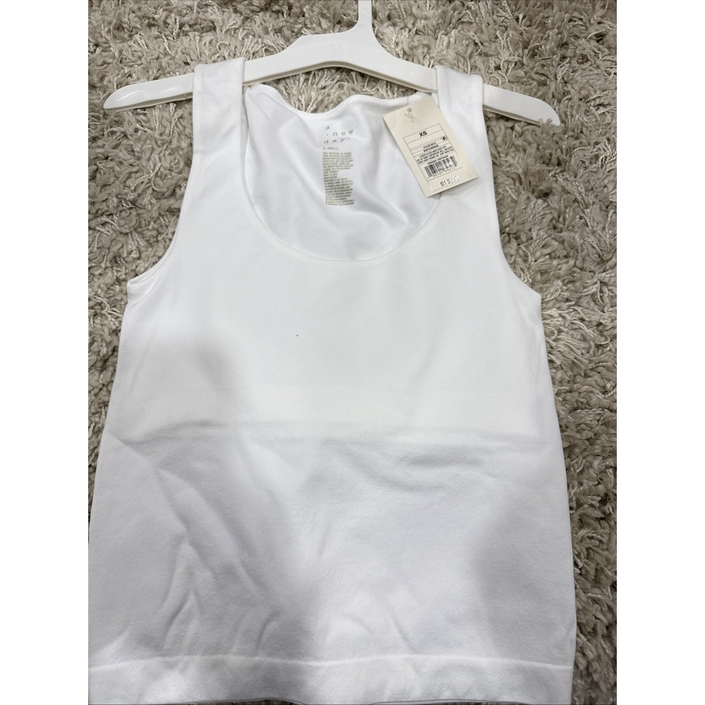 NWT: Women's Slim Fit Seamless Tank- a New Day™ White XS: Lightweight Sleeveless